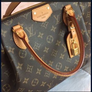 Louis Vuitton MM Turenne